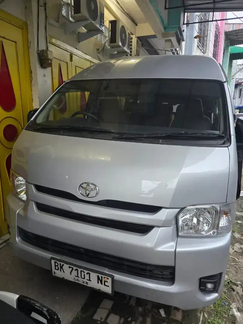 Dijual Hiace Commuter 2023