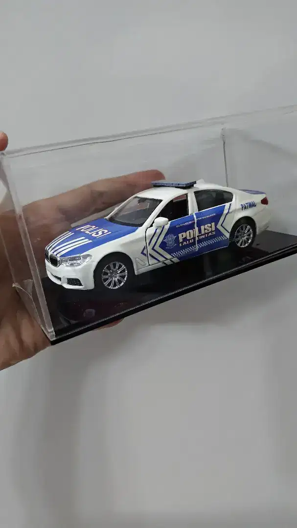 Diecast Mobil Patwal Polisi