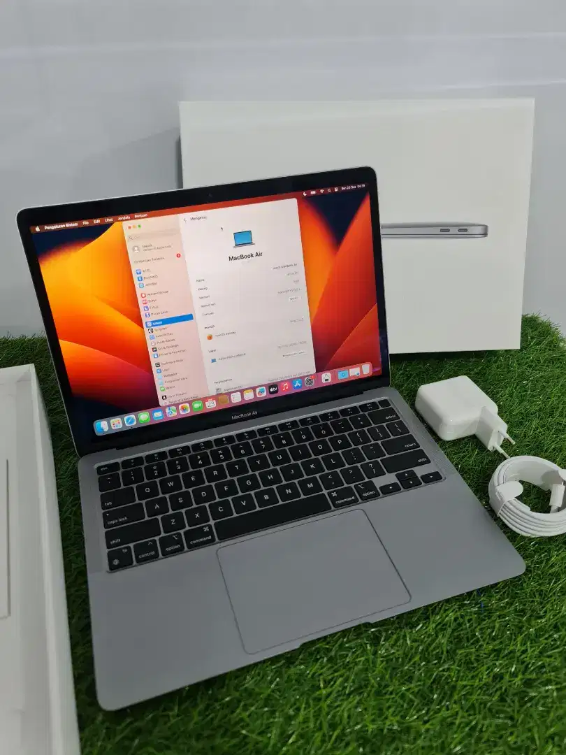 Macbook Air 2020 M1 13 8/256GB Ibox