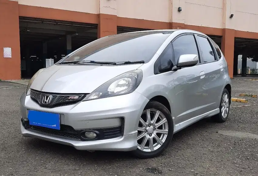 [OLXmobbi] Honda Jazz 1.5 RS Bensin-MT 2013 Silver