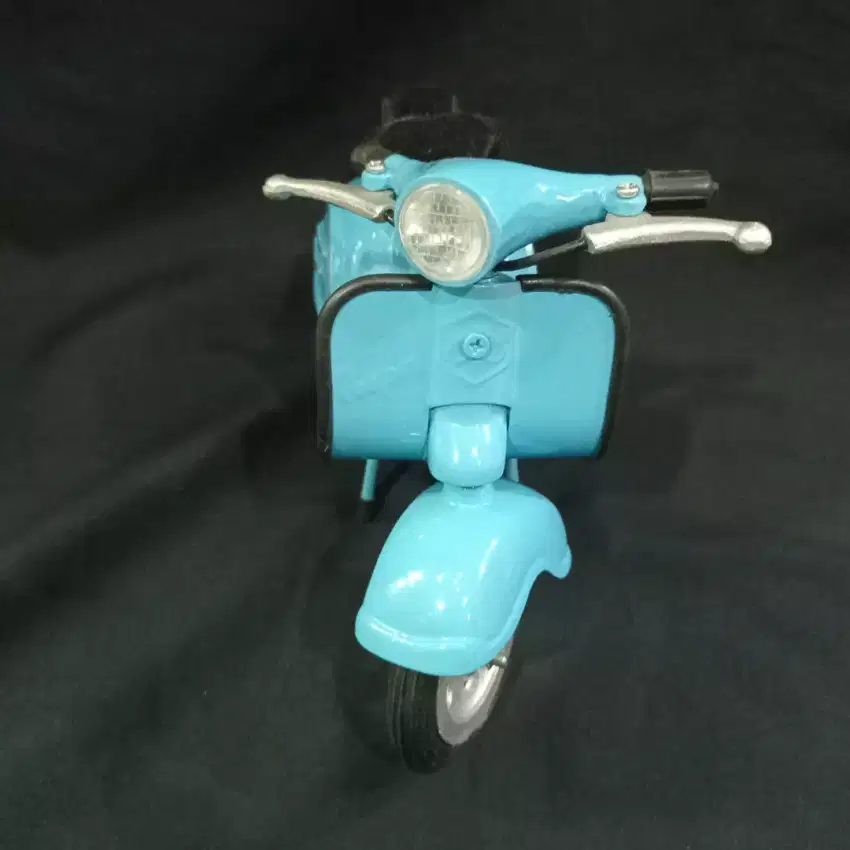 Miniatur Motor Vespa Antik Lawas Jadul