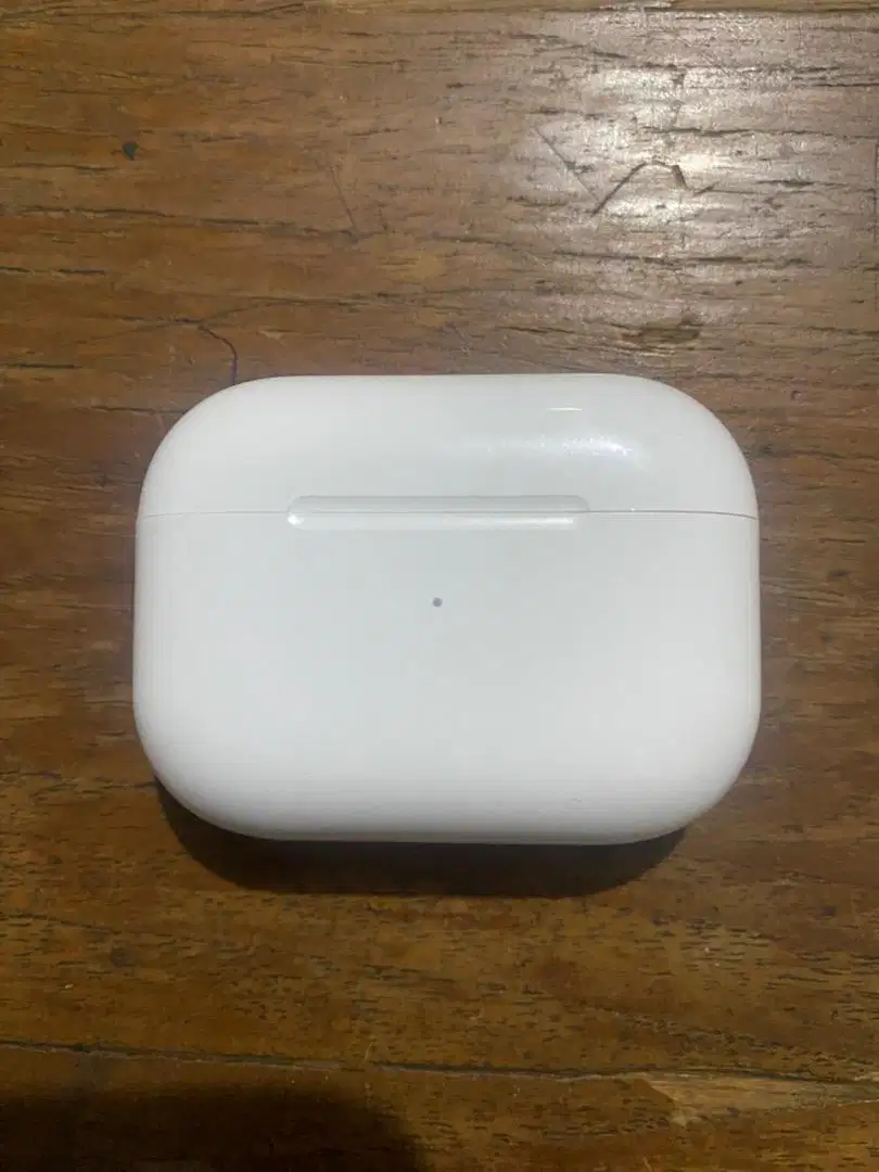 Apple Airpods Pro (generasi ke-2) dengan USB-C