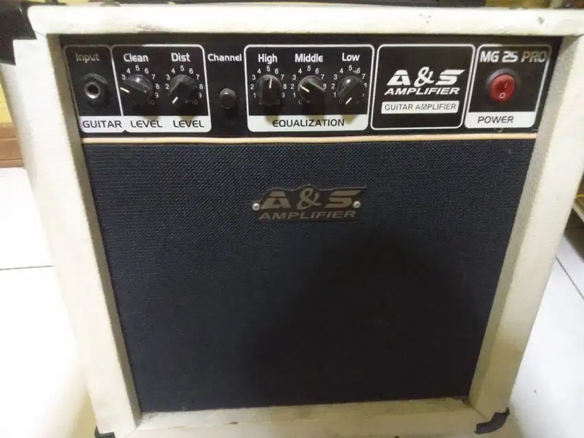 Amplifier merk A & S