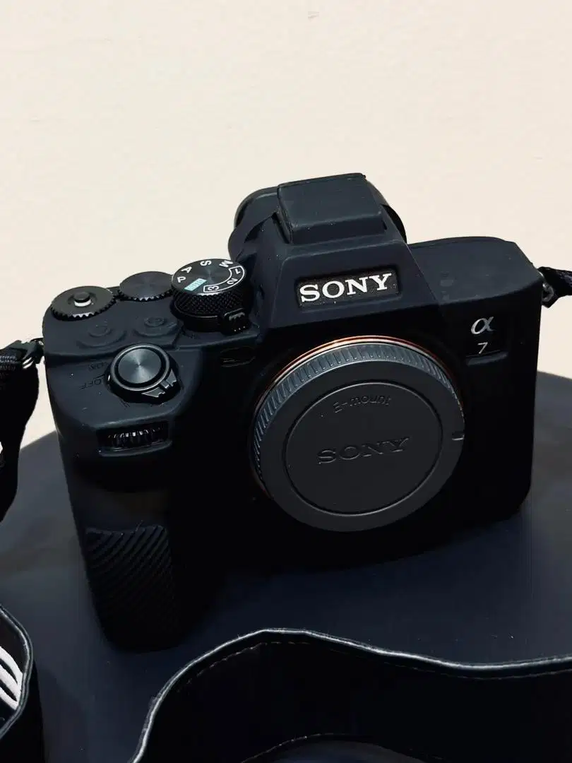 Sony A7 IV body only