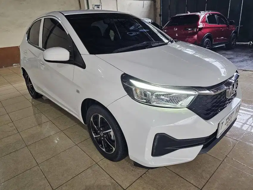 Honda All New Brio 1.2 E Cvt 2023 Putih Facelift