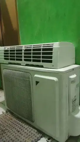 Ac 1pk 2pk terima dingin plus pasang ac daikin