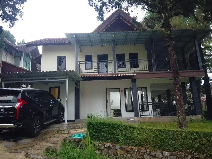 DiJual Villa Grand Trawas 2 Lantai Hook