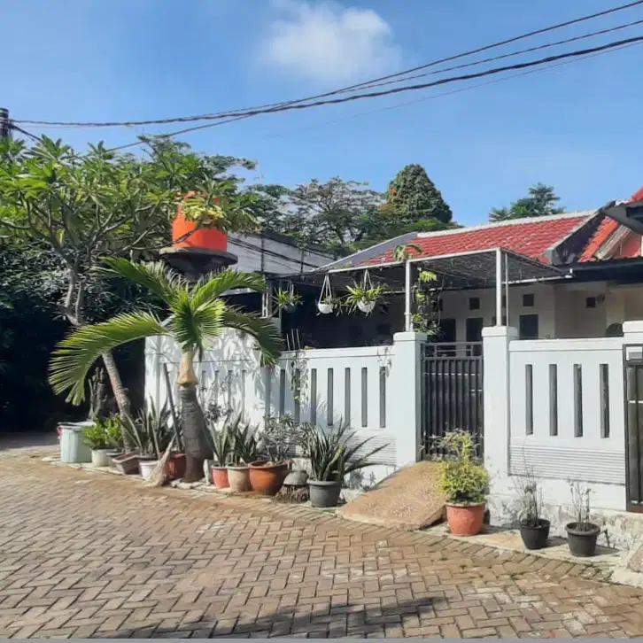 Dijual Rumah Hook Strategis di Taman Sentosa, Cikarang Selatan