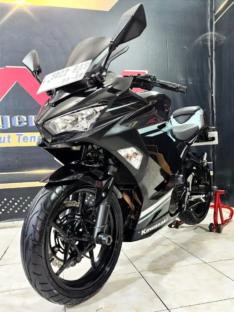 All-New NINJA 250cc ABS KEYLES km 11rb. Anugerah Motor rungkut tengah