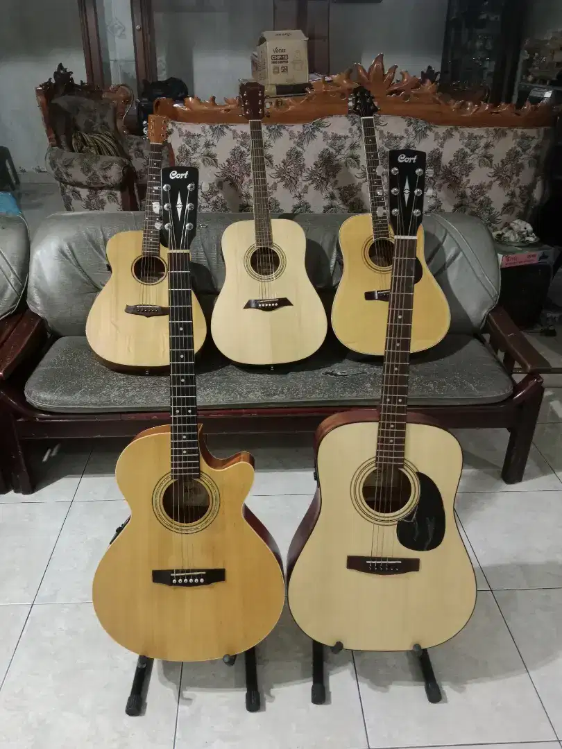 Gitar akustik dan elektrik Original