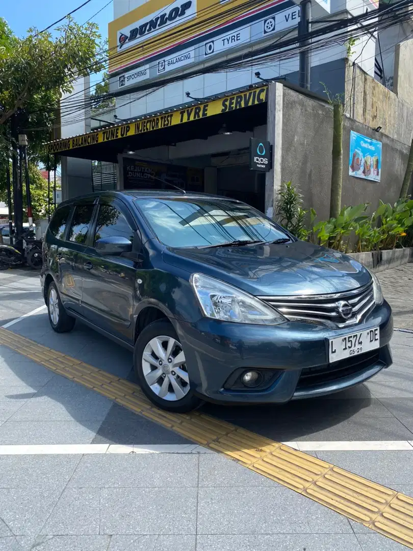 Nissan Grand livina pmk 2014