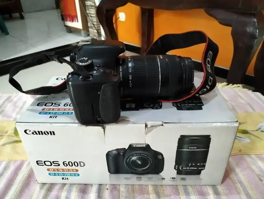 Kamera DSLR Canon 600D