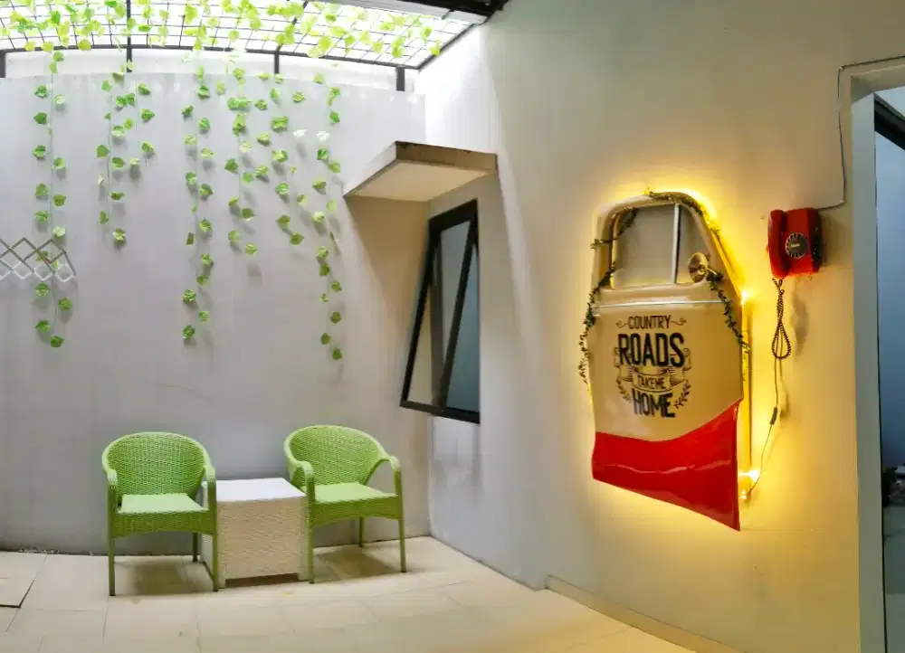 Hiasan dinding dekor pintu lawas jadul antik vintage