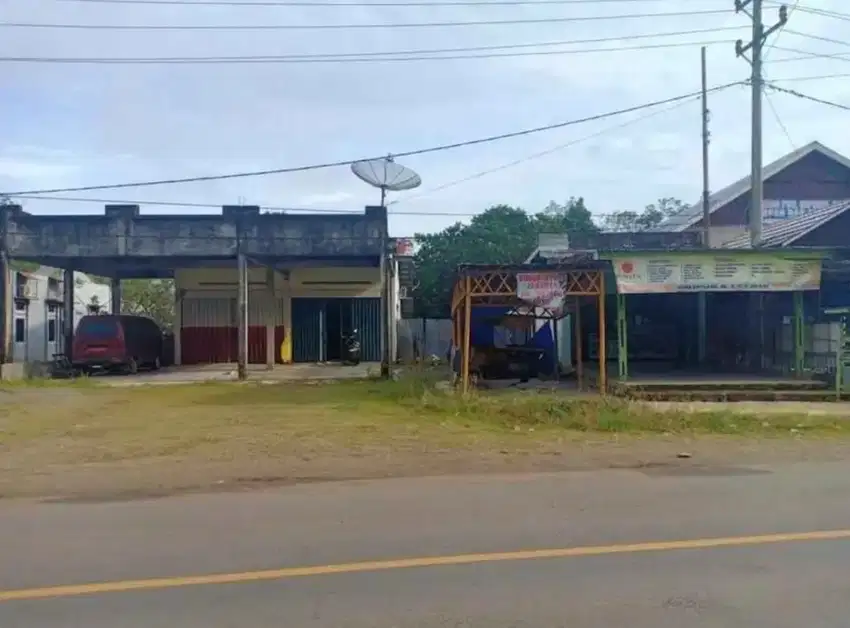 Dijual Tanah dan Bangunan Ruko Gandeng Pinggir Jalan Raya