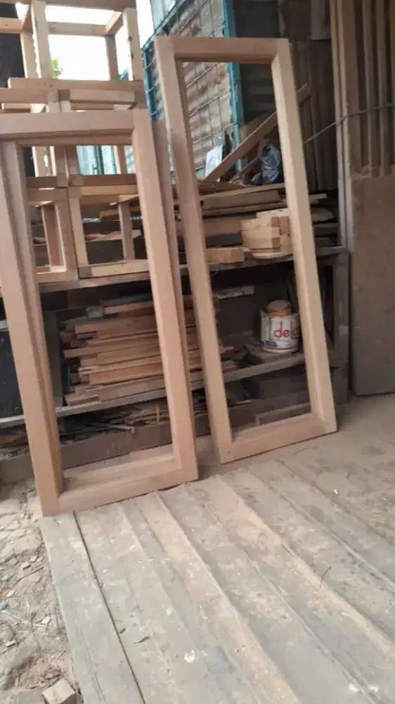 KUSEN JENDELA ATAU KUSEN PINTU