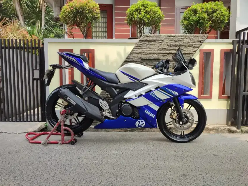 JUAL CEPAT R15 V2 TAHUN 2014