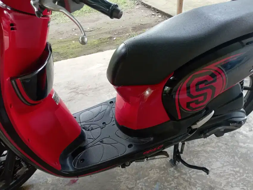 DIJUAL MOTOR HONDA SCOOPY 2015