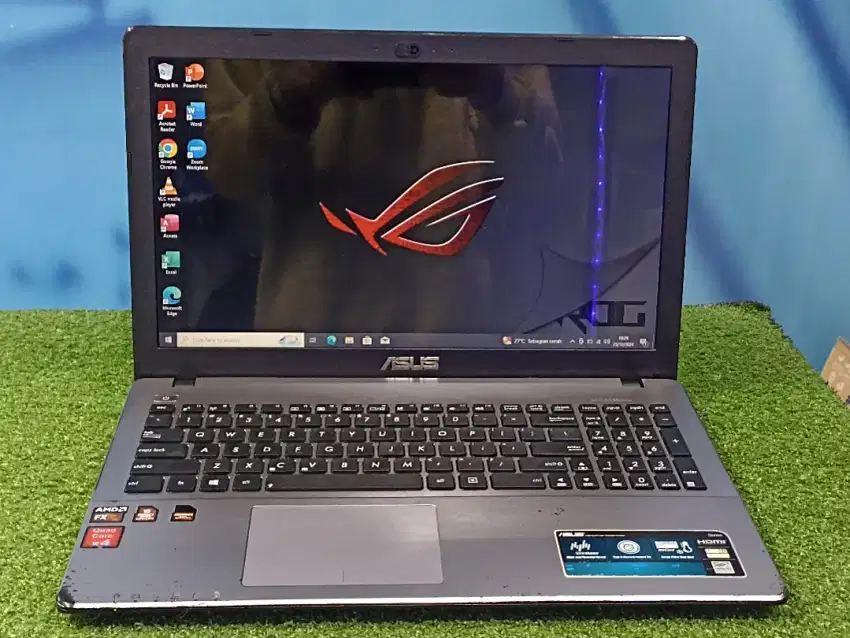 JUAL CEPAT ASUS X550ZE AMD FX RAM 8GB SSD 256 GB