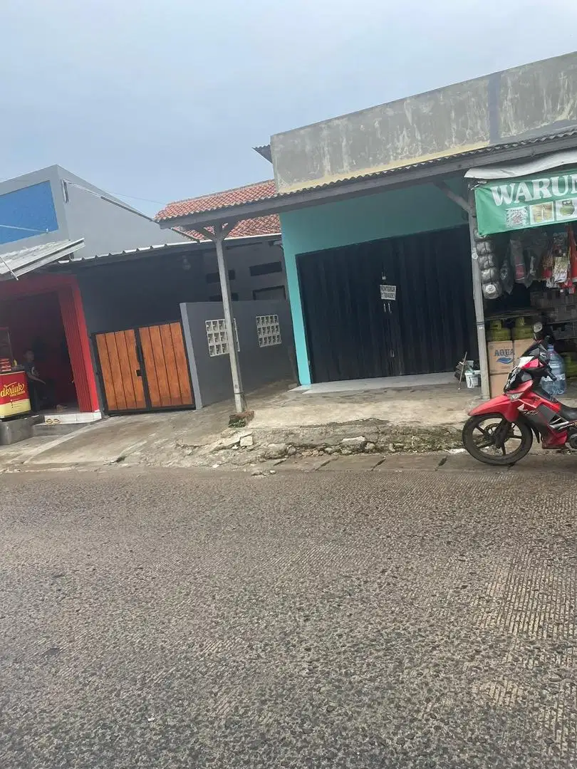 Di sewakan kios pinggir jalan raya