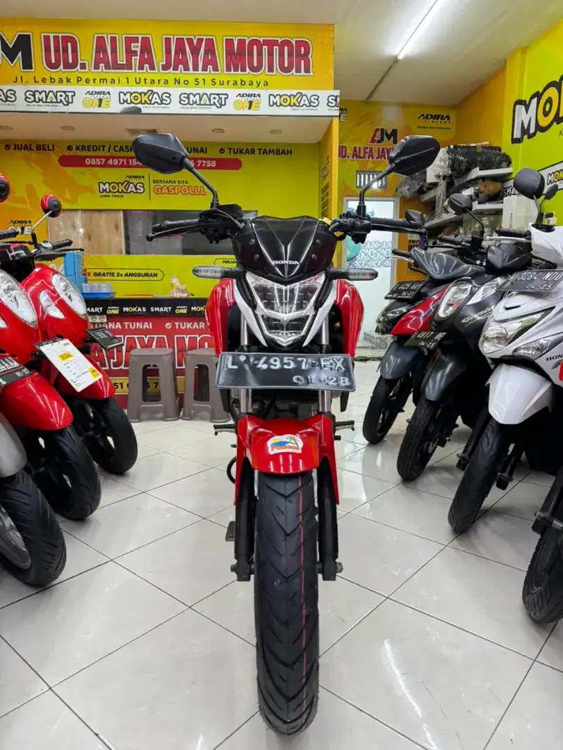 Unit Istimiewa ^ Honda CB 150R tahun 2017