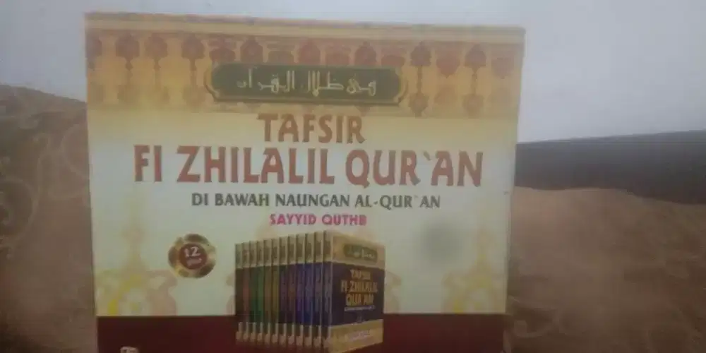 Buku tafsir terjemahan Fi Zhilalil Quran