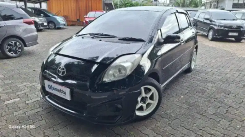 Toyota Yaris 1.5 TRD Sportivo Bensin-MT 2013 Hitam 7KO