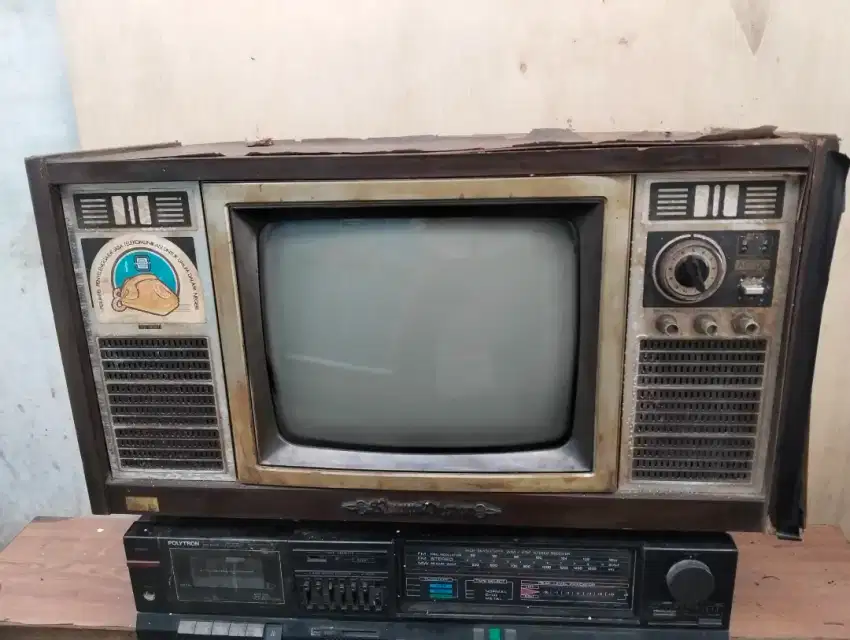 TV Kotak Kayu Jadul