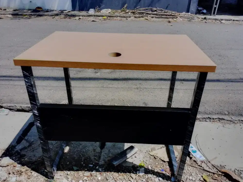 Meja kerja ukuran 80x50cm