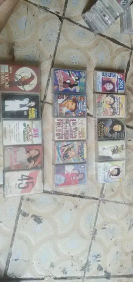 Slhkn plh slh 1 paket kaset pita lagu2 lawas kond bgs trwt murah sj