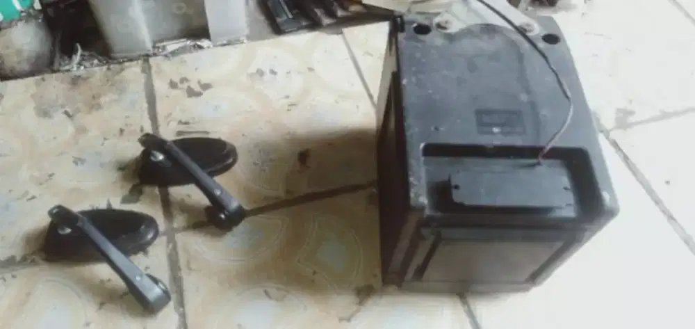 Slhkn plh slh 1 dr se psg kaca spion utk sepeda/motor atau sblh nya