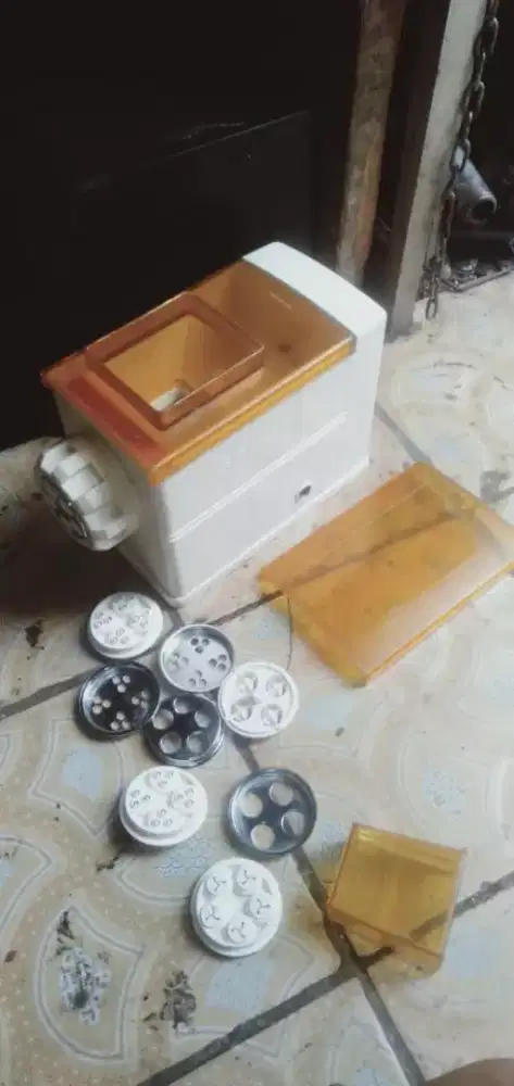 Alat buat mie dll kond bgs dan spt yg terlht hrg mursh sj utk yg phm