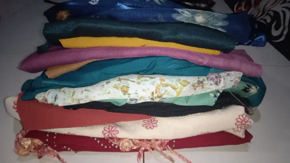Borongan murah 12 Jilbab campur