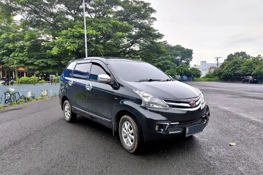 Toyota Avanza Tipe G Matic (AT) 2012 Warna Hitam