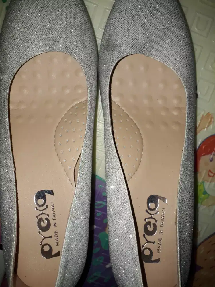 sepatu heels made in taiwan. bisa nego !!