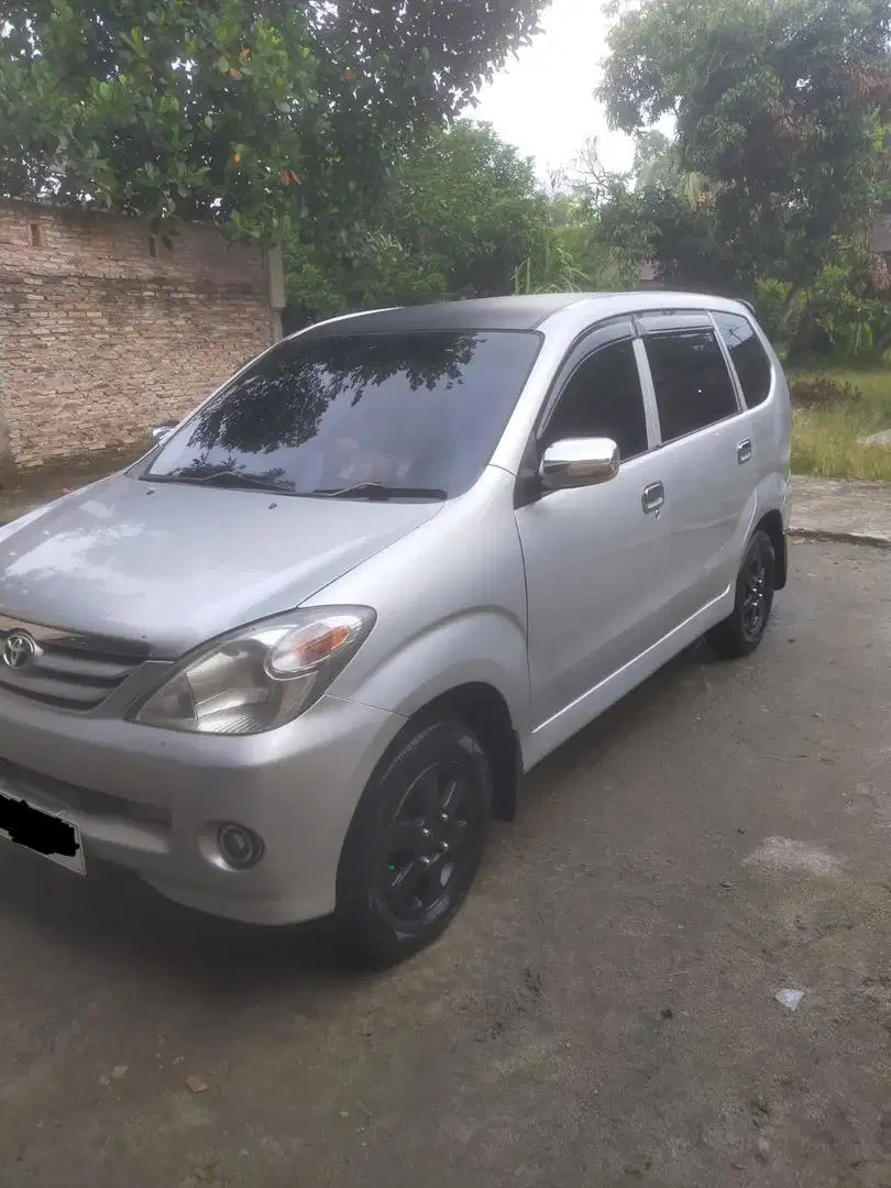 JUAL MOBIL TOYOTA AVANZA 1.3e 2004