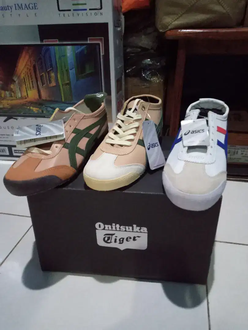 Sepatu Onitsuka made in Japan 100% baru