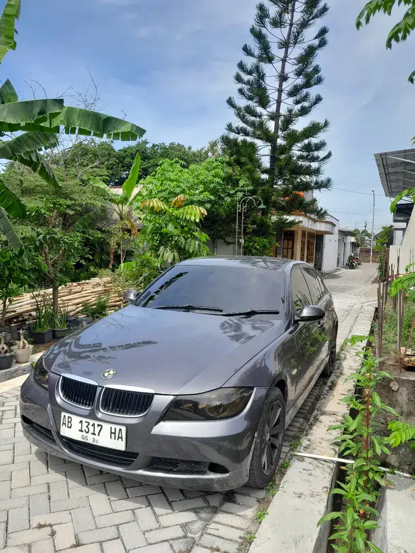 BMW 320i Sport E90