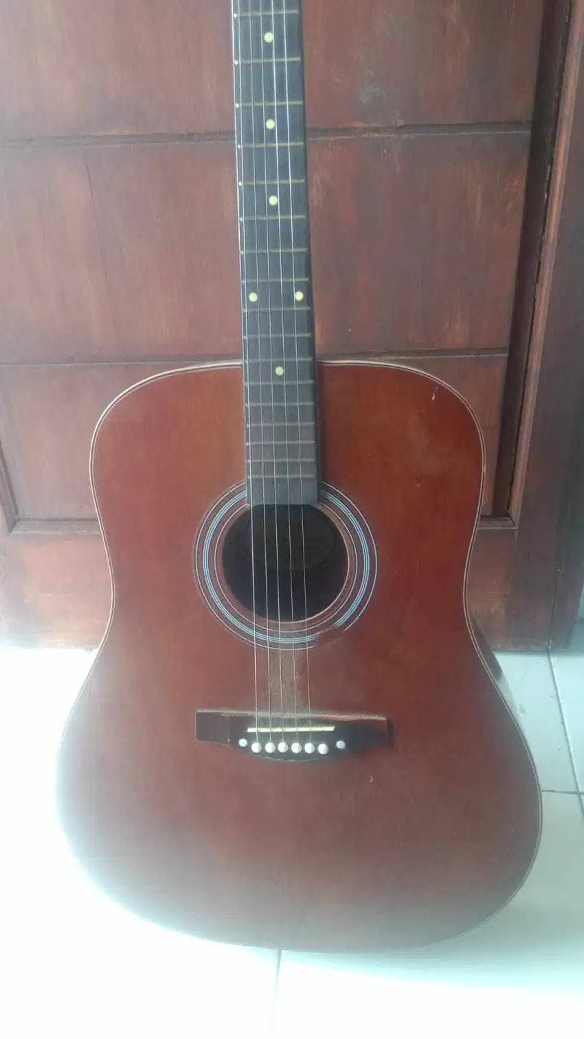 Gitar clost dijual