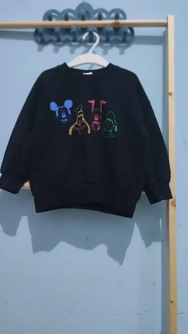 Sweater Disney Anak (Preloved)