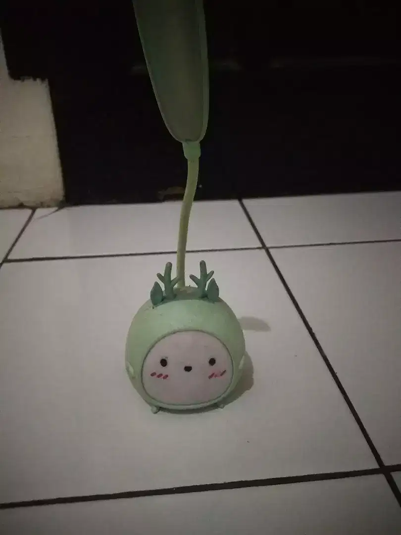 Lampu tidur sekaligus lampu baca