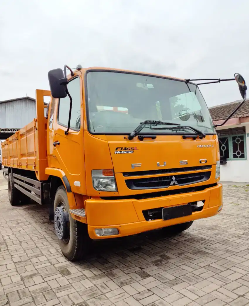 MITSUBISHI FUSO 6 BAN 240PS BAK LOW KM ISTIMEWA