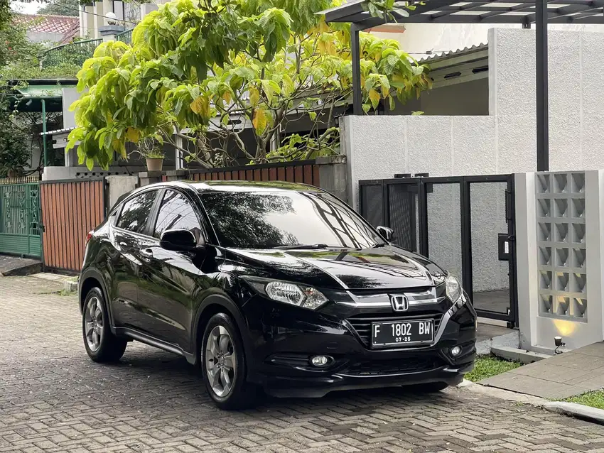 Honda HRV 2015 E Cvt AT Matic Model 2016 Istimewa no baleno