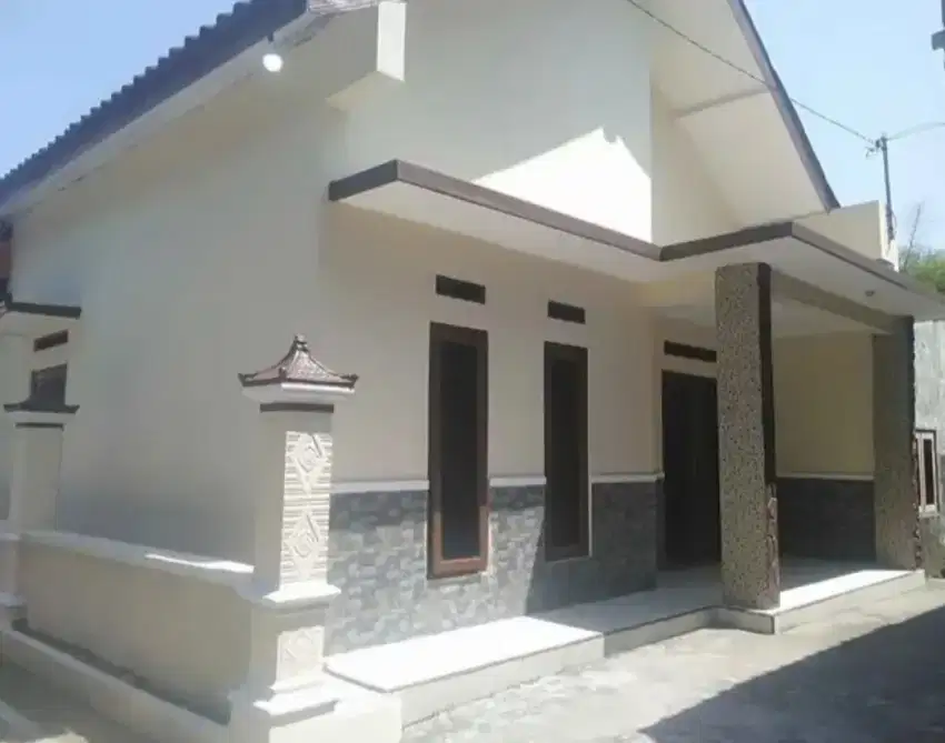 Rumah depan asrama haji solo