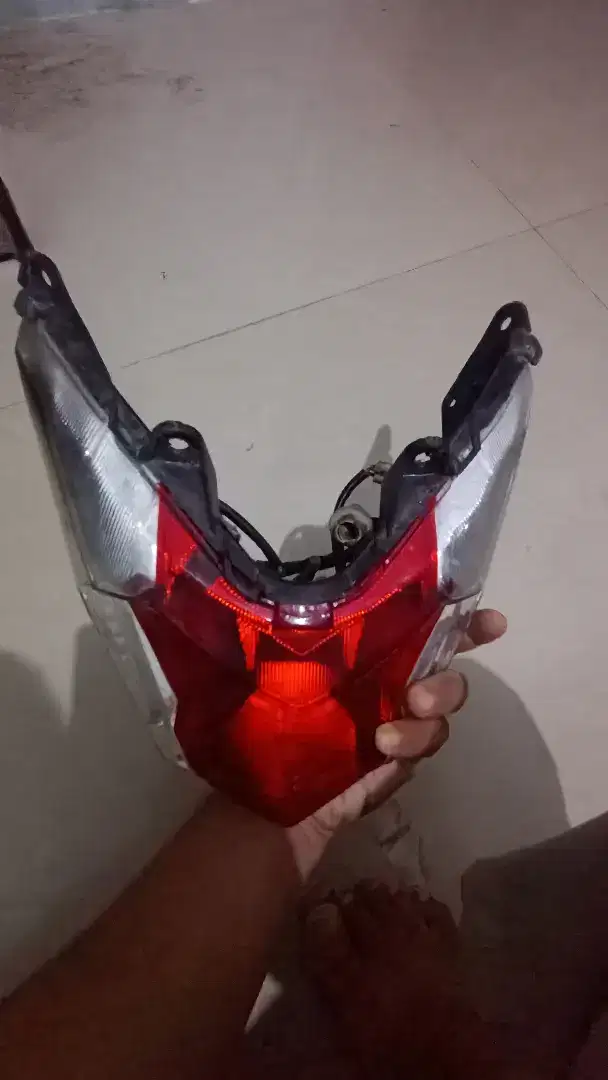 Dijual batok lampu belakang vario led old tahun 2016