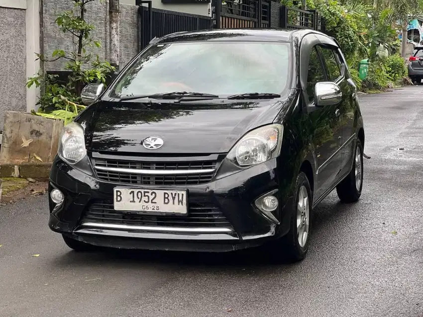 Toyota Agya G 1.0 AT 2014 Hitam NEGO