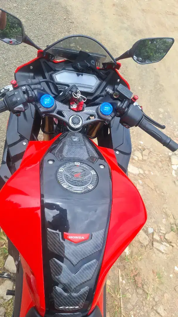 CBR 150 jual masih kinclong