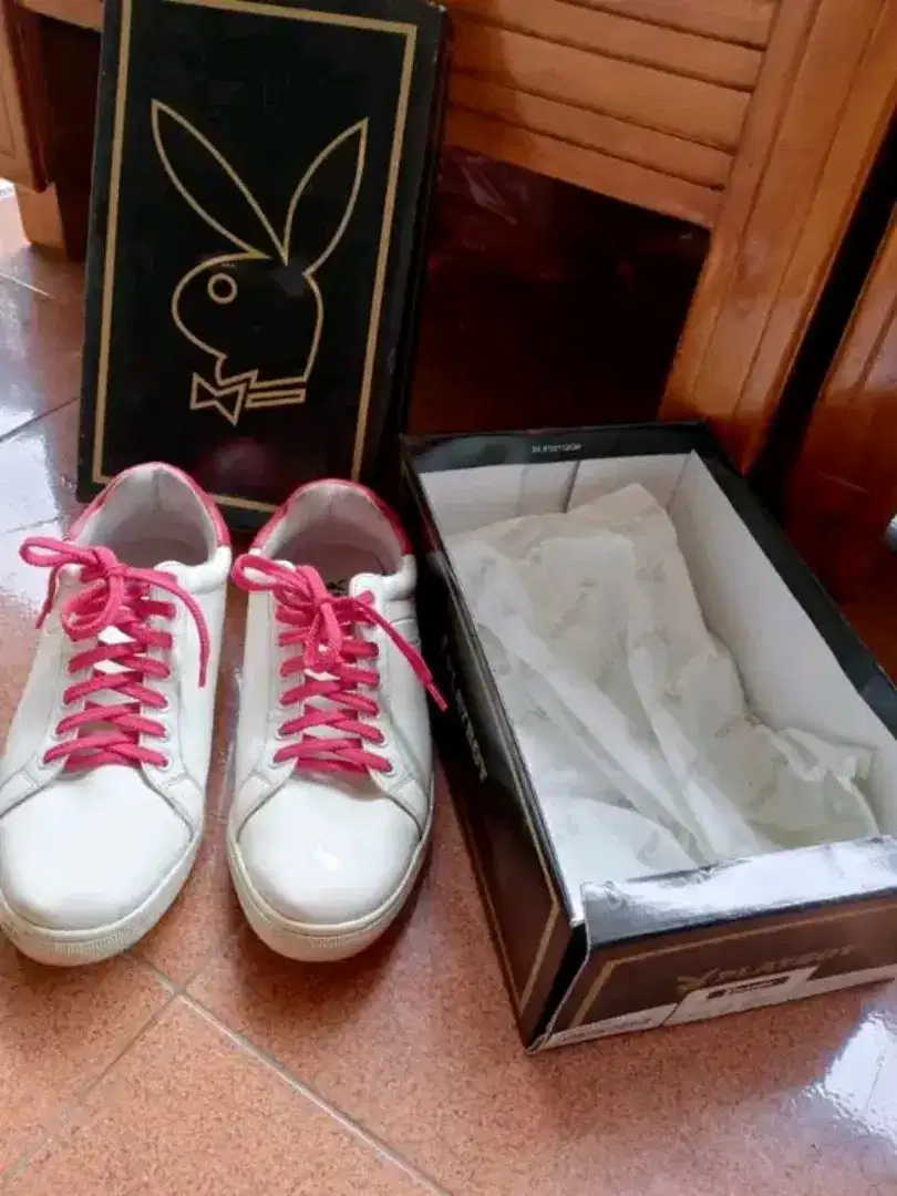 Sepatu playboy size 41 mahar aja masih baru jarang pake hrga tertinggi