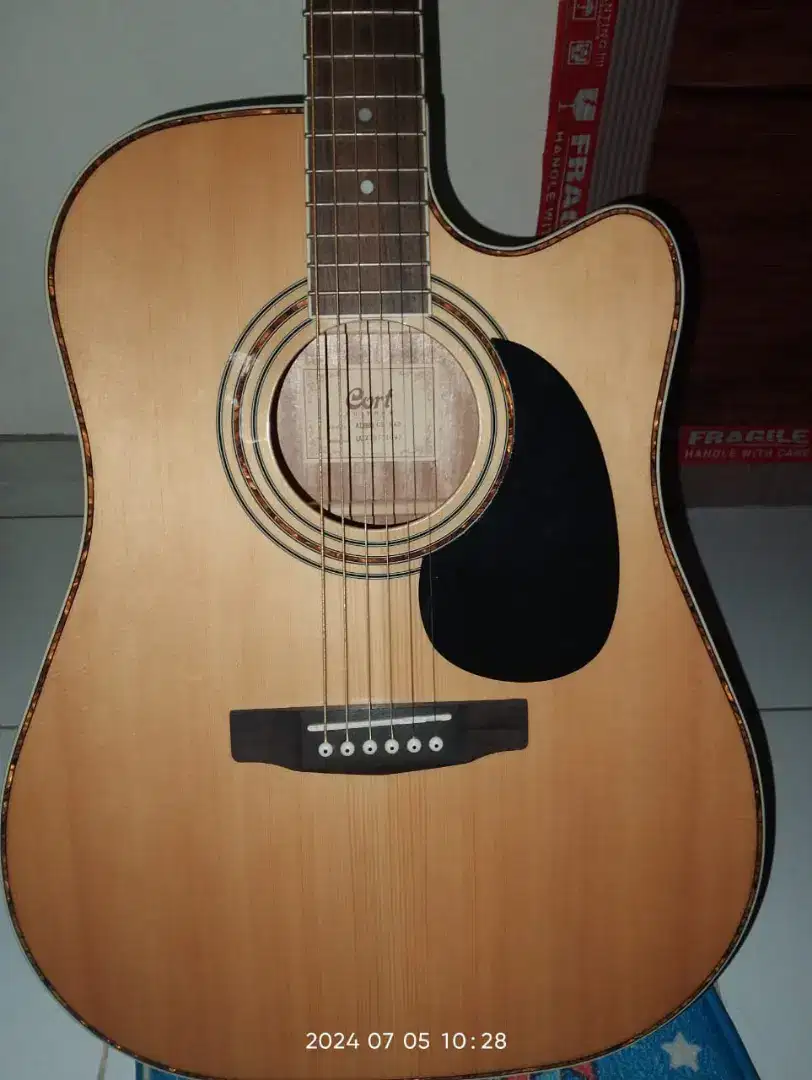 JUAL GITAR AKUSTIK CORT AD880 C E NAT