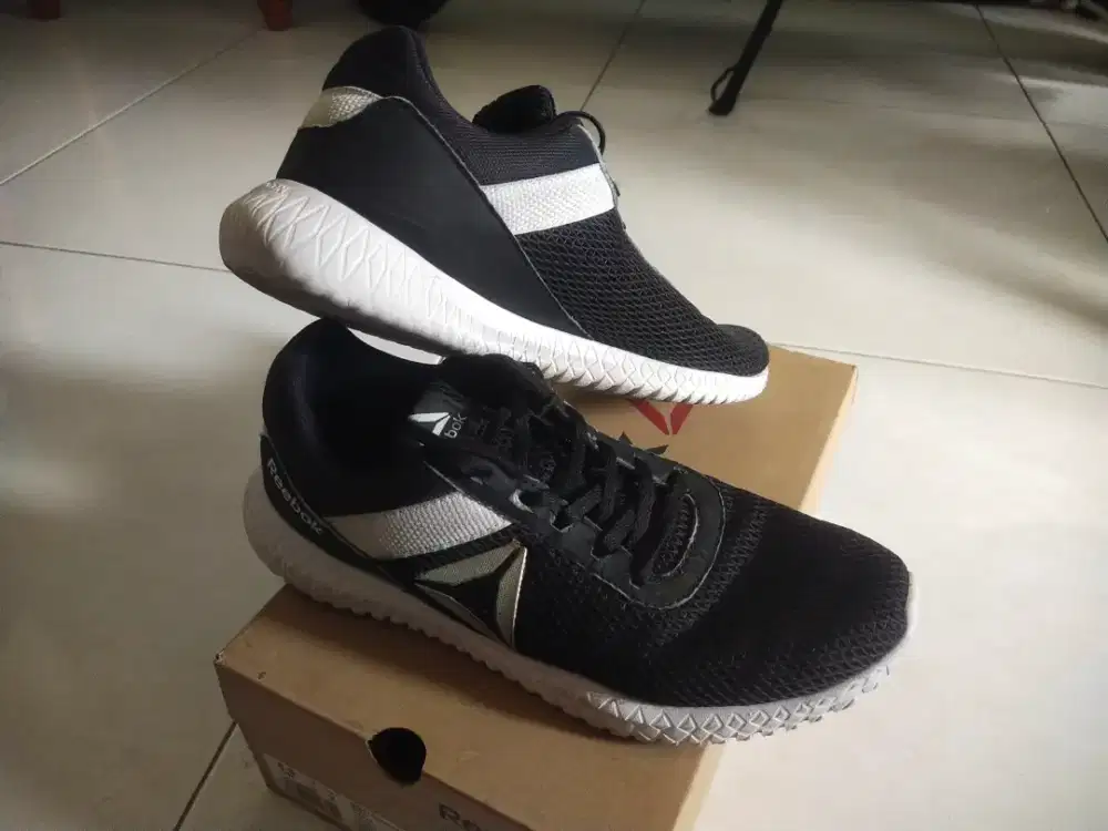 Sepatu Reebok Flexagon Energy TR Man