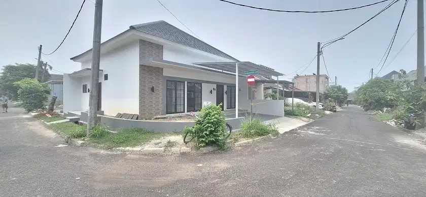 Rumah Roseville Deltamas Cikarang Luas 138 m2 Rp 1,3 M 3 KT 2 KM Hoek